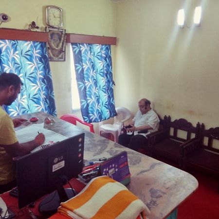 كولكاتا Renu Guest House المظهر الخارجي الصورة