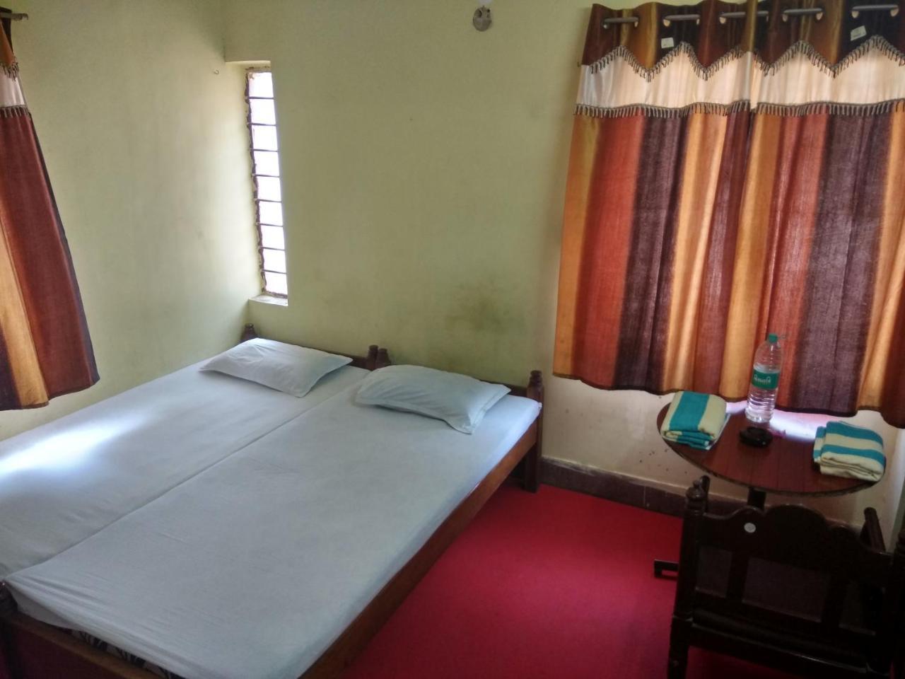 كولكاتا Renu Guest House المظهر الخارجي الصورة