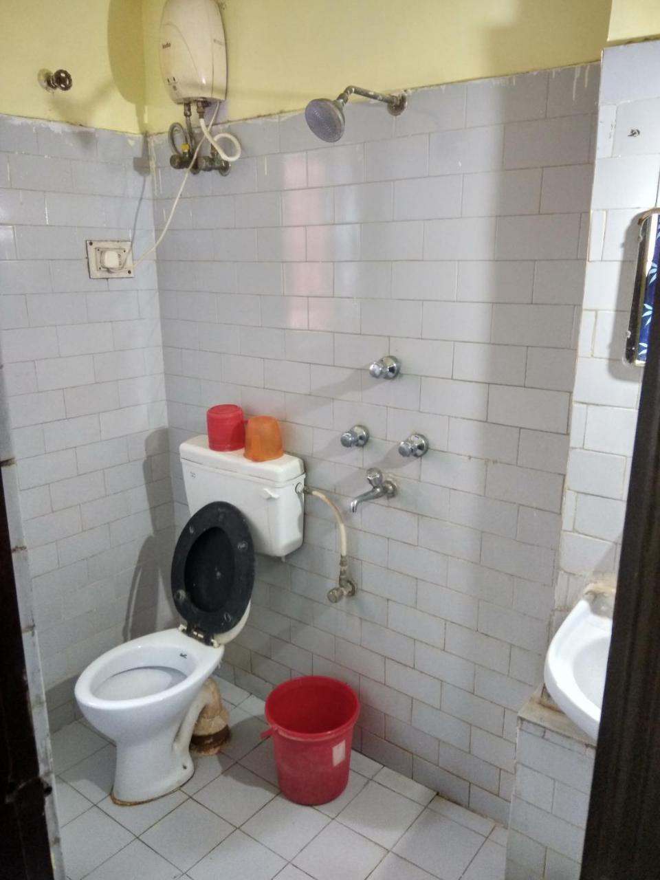 كولكاتا Renu Guest House المظهر الخارجي الصورة