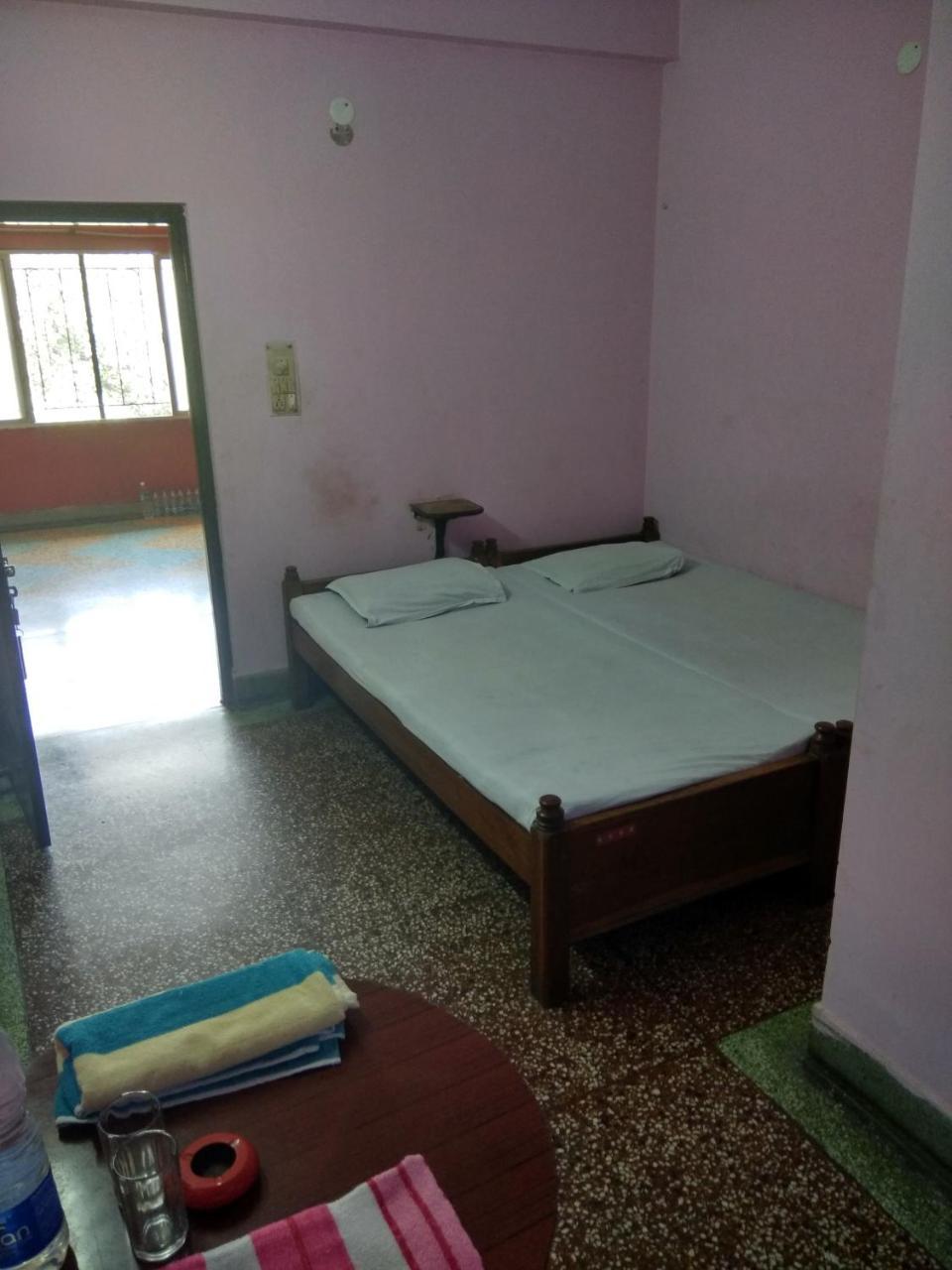 كولكاتا Renu Guest House المظهر الخارجي الصورة