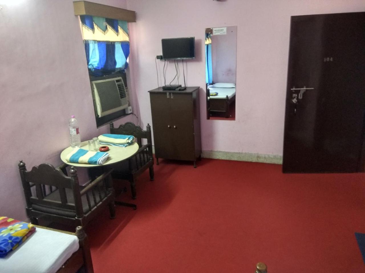 كولكاتا Renu Guest House المظهر الخارجي الصورة