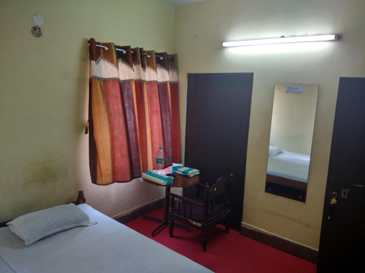 كولكاتا Renu Guest House المظهر الخارجي الصورة