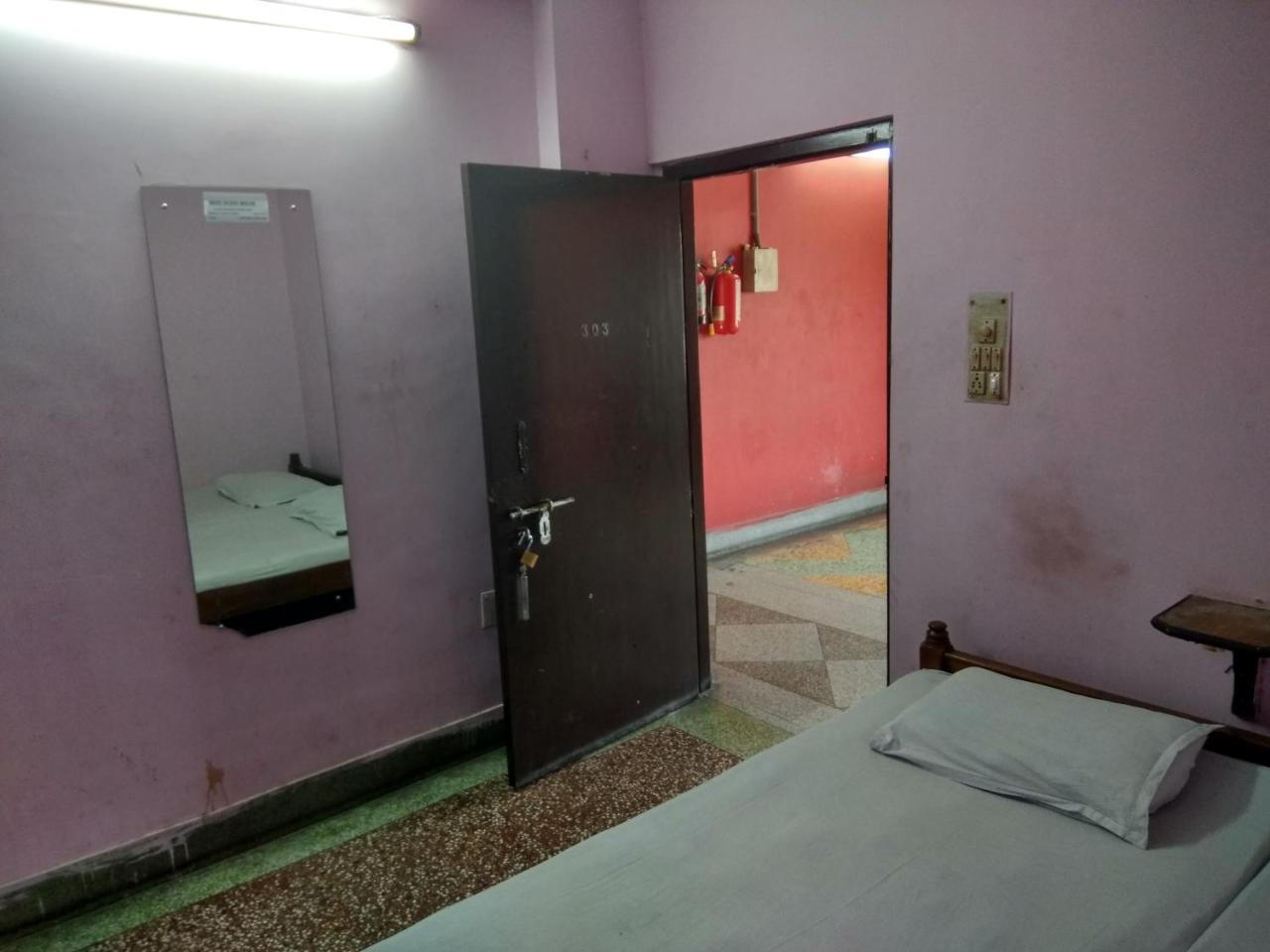 كولكاتا Renu Guest House المظهر الخارجي الصورة